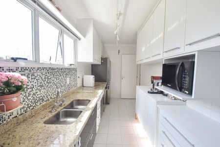 Apartamento à venda com 134m², 3 quartos e 3 vagas Apartamento à venda com 134m², 3 quartos e 3 vagasCozinha