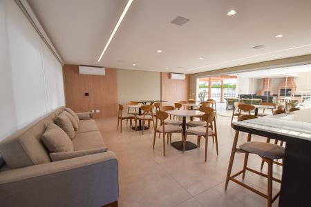 Apartamento à venda com 134m², 3 quartos e 3 vagas Apartamento à venda com 134m², 3 quartos e 3 vagasÁrea comum - Salão de festas