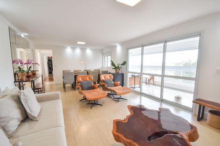 Apartamento à venda com 134m², 3 quartos e 3 vagas Apartamento à venda com 134m², 3 quartos e 3 vagasSala