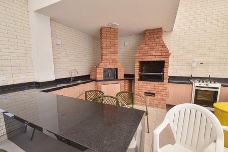 Apartamento à venda com 134m², 3 quartos e 3 vagas Apartamento à venda com 134m², 3 quartos e 3 vagasÁrea comum - Churrasqueira