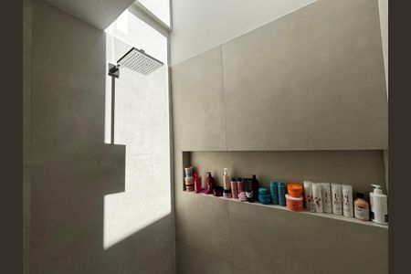 Casa de condomínio à venda com 1500m², 5 quartos e 3 vagasBanheiro da Suíte 5