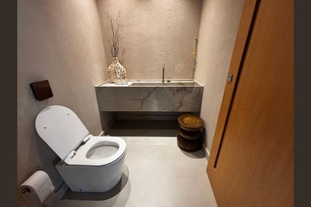 Casa de condomínio à venda com 1500m², 5 quartos e 3 vagasLavabo