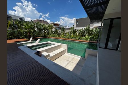 Casa de condomínio à venda com 1500m², 5 quartos e 3 vagasPiscina