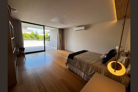 Casa de condomínio à venda com 1500m², 5 quartos e 3 vagasSuíte 4