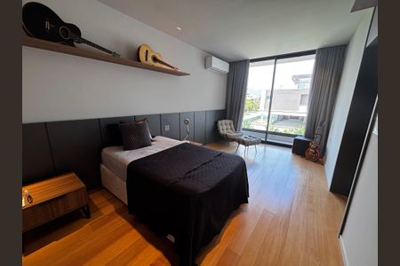 Casa de condomínio à venda com 1500m², 5 quartos e 3 vagasSuíte 3