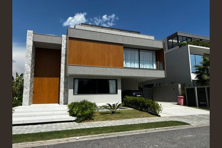 Casa de condomínio à venda com 1500m², 5 quartos e 3 vagasFachada