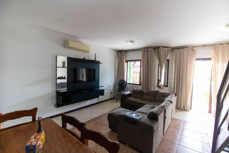 Sala de casa à venda com 4 quartos, 186m² em Serra Grande, Niterói