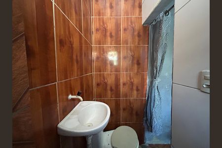 Banheiro de casa à venda com 1 quarto, 48m² em Piedade, Rio de Janeiro