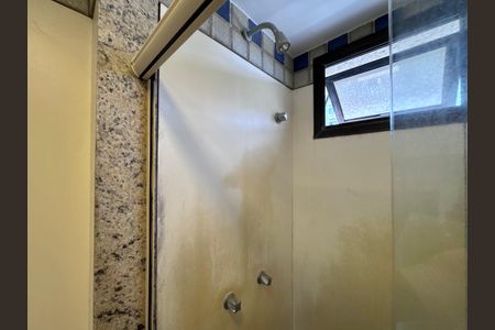 Apartamento à venda com 165m², 3 quartos e 2 vagas Apartamento à venda com 165m², 3 quartos e 2 vagasBanheiro Social