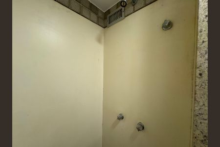 Apartamento à venda com 165m², 3 quartos e 2 vagas Apartamento à venda com 165m², 3 quartos e 2 vagasSuíte 2 - Banheiro