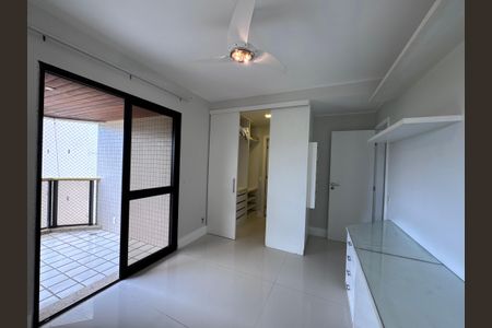 Apartamento à venda com 165m², 3 quartos e 2 vagas Apartamento à venda com 165m², 3 quartos e 2 vagasSuíte 1
