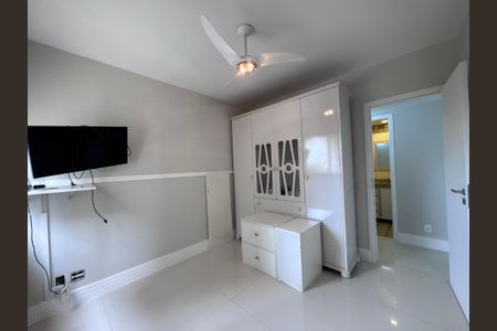 Apartamento à venda com 165m², 3 quartos e 2 vagas Apartamento à venda com 165m², 3 quartos e 2 vagasQuarto