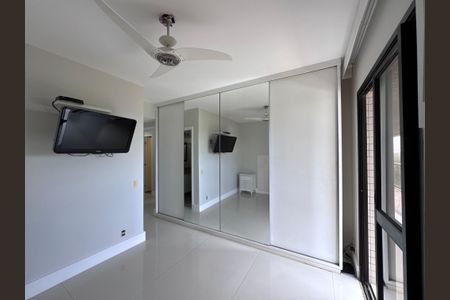 Apartamento à venda com 165m², 3 quartos e 2 vagas Apartamento à venda com 165m², 3 quartos e 2 vagasSuíte 2