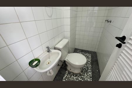 Apartamento para alugar com 80m², 3 quartos e 2 vagasBanheiro de serviço