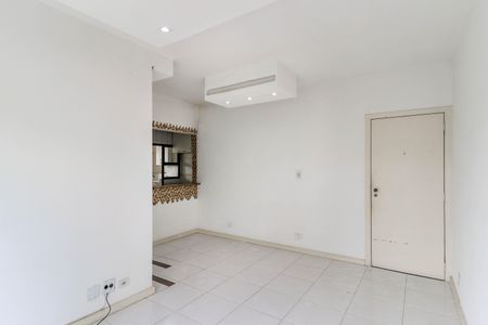 Sala de apartamento para alugar com 3 quartos, 70m² em Vila das Belezas, São Paulo
