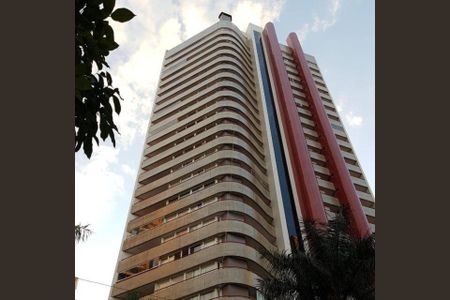 Apartamento à venda com 210m², 3 quartos e 4 vagasFoto 01