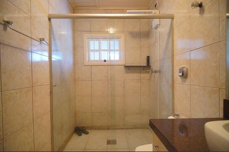 Casa à venda com 290m², 4 quartos e 2 vagasBanheiro 1