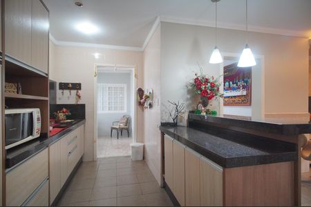 Casa à venda com 290m², 4 quartos e 2 vagascozinha 2