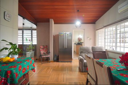 Casa à venda com 290m², 4 quartos e 2 vagasEspaço Gourmet