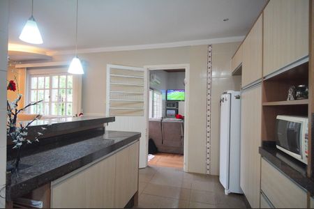 Casa à venda com 290m², 4 quartos e 2 vagascozinha 2