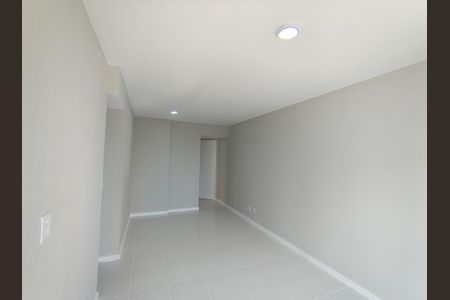 Sala de apartamento para alugar com 3 quartos, 84m² em Barra Olímpica, Rio de Janeiro