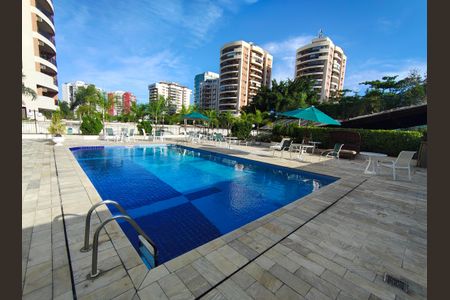 Apartamento para alugar com 84m², 3 quartos e 1 vagaÁrea comum - Piscina