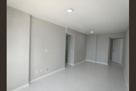 Sala de apartamento para alugar com 3 quartos, 84m² em Barra Olímpica, Rio de Janeiro