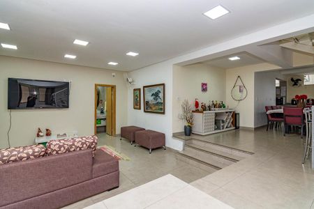Casa à venda com 580m², 4 quartos e 4 vagasSala 2