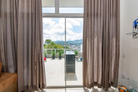 Casa à venda com 580m², 4 quartos e 4 vagasVaranda da Sala 1