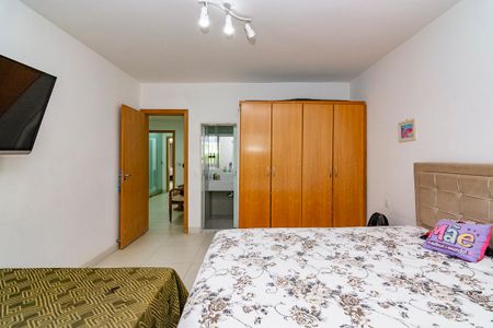 Casa à venda com 580m², 4 quartos e 4 vagasSuíte 4