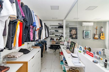 Casa à venda com 580m², 4 quartos e 4 vagasCloset da suíte 1