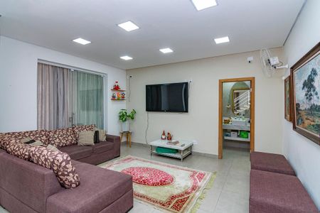 Casa à venda com 580m², 4 quartos e 4 vagasSala 2