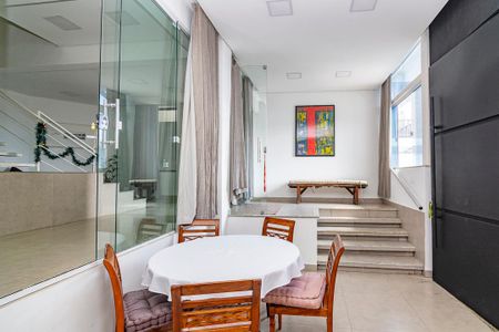 Casa à venda com 580m², 4 quartos e 4 vagasSala 1