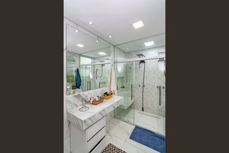 Casa à venda com 580m², 4 quartos e 4 vagasBanheiro da Suíte 1