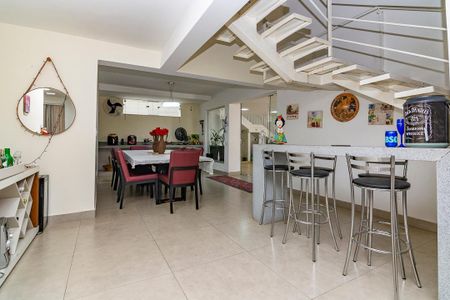 Casa à venda com 580m², 4 quartos e 4 vagasSala 3