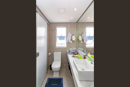 Casa à venda com 580m², 4 quartos e 4 vagasBanheiro da Suíte 3