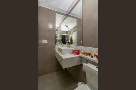 Casa à venda com 580m², 4 quartos e 4 vagasBanheiro da Suíte 4