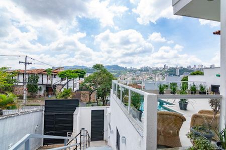 Casa à venda com 580m², 4 quartos e 4 vagasGaragem
