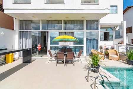 Casa à venda com 580m², 4 quartos e 4 vagasVaranda da Sala 1