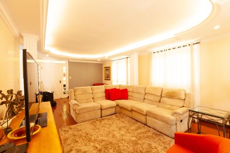 Casa para alugar com 4 quartos, 200m² em Monte Castelo, Contagem