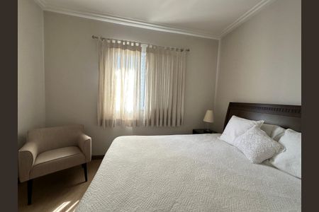 Suíte de apartamento para alugar com 3 quartos, 84m² em Jardim Tupanci, Barueri