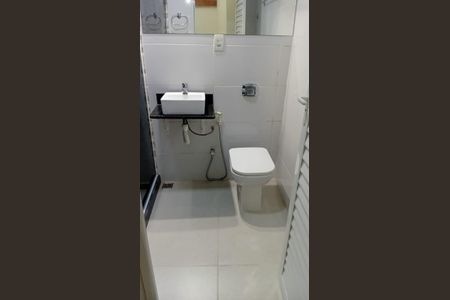 Casa à venda com 80m², 2 quartos e sem vaga Casa à venda com 80m², 2 quartos e sem vagaBanheiro