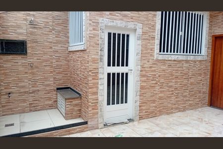 Casa à venda com 80m², 2 quartos e sem vaga