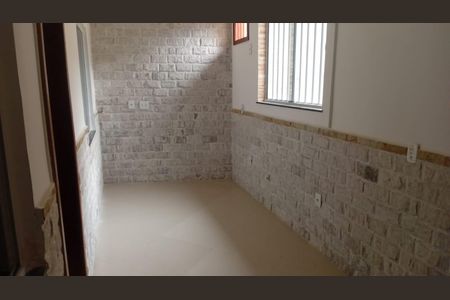 Casa à venda com 80m², 2 quartos e sem vaga Casa à venda com 80m², 2 quartos e sem vagaSala