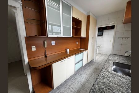 Apartamento para alugar com 225m², 3 quartos e 3 vagas Apartamento para alugar com 225m², 3 quartos e 3 vagasCozinha
