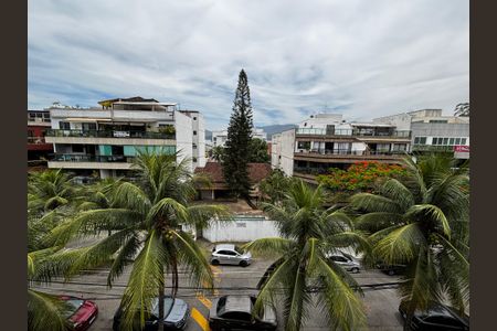 Apartamento para alugar com 225m², 3 quartos e 3 vagas Apartamento para alugar com 225m², 3 quartos e 3 vagasÁrea externa