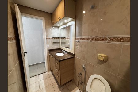 Apartamento para alugar com 225m², 3 quartos e 3 vagas Apartamento para alugar com 225m², 3 quartos e 3 vagasBanheiro