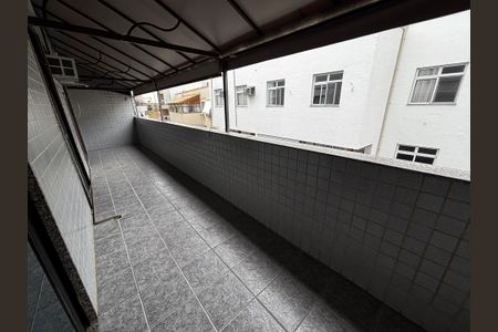 Apartamento para alugar com 225m², 3 quartos e 3 vagas Apartamento para alugar com 225m², 3 quartos e 3 vagasVaranda de trás