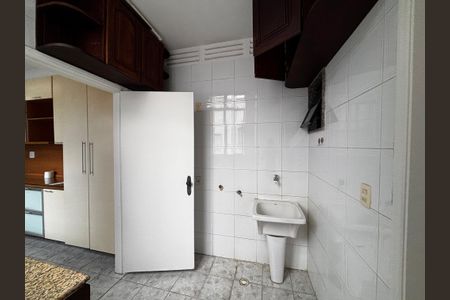 Apartamento para alugar com 225m², 3 quartos e 3 vagas Apartamento para alugar com 225m², 3 quartos e 3 vagasÁrea de Serviço