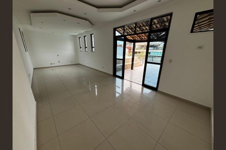 Apartamento para alugar com 225m², 3 quartos e 3 vagas Apartamento para alugar com 225m², 3 quartos e 3 vagasSala